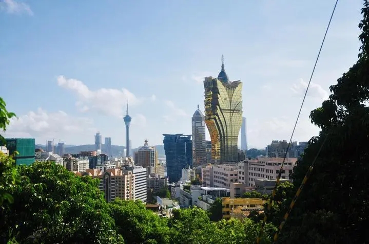 2025年新澳门和香港天天免费精准大全,全面释义、解释和落实和警惕虚假宣-全面释义、解释和落实